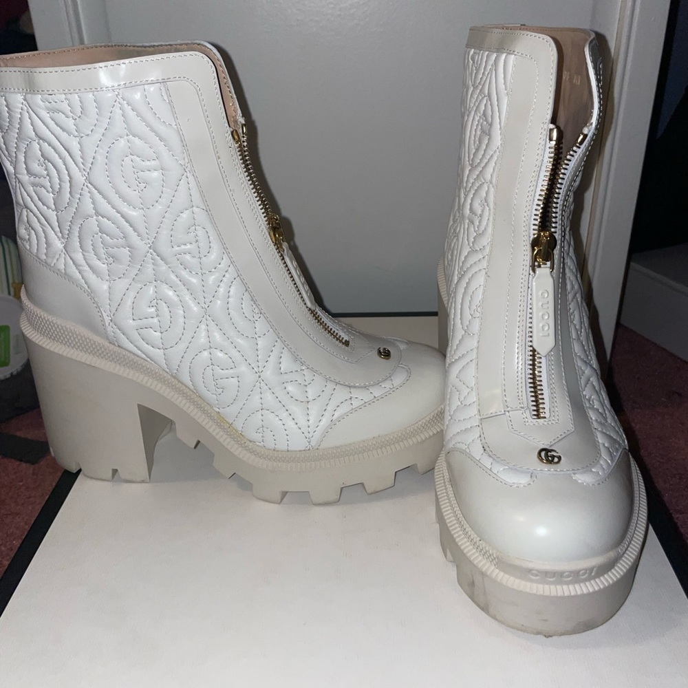 Gucci white leather magnum boots